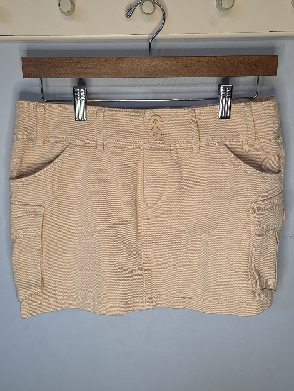 Edikted Katya Low Rise Cargo Mini Skirt Cream Y2K Micro Mini Sz M Viral 2000s